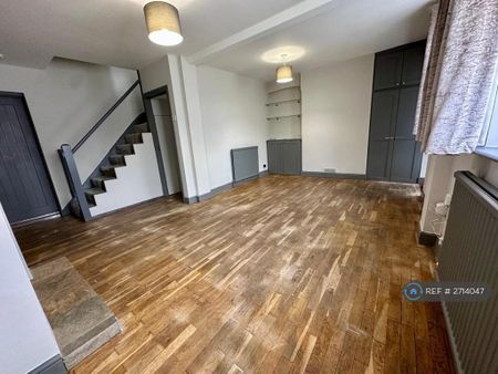 2 bedroom terraced house to rent - Photo 2