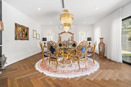 Serenity, Space and Family Comfort in a Leafy Lifestyle Setting - Photo 3