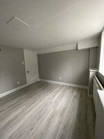 358 Cambridge Street N - Photo 4