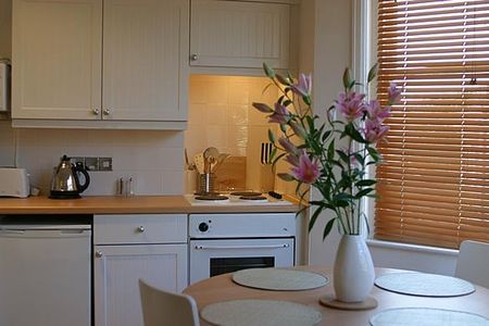 1 Bed Flat, Steyne Mansions, BN2 - Photo 2