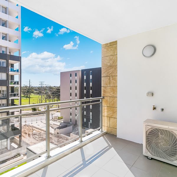 Luxury Apartment with 2 bedrooms, Secure Parking, Convenient Location. - Photo 1