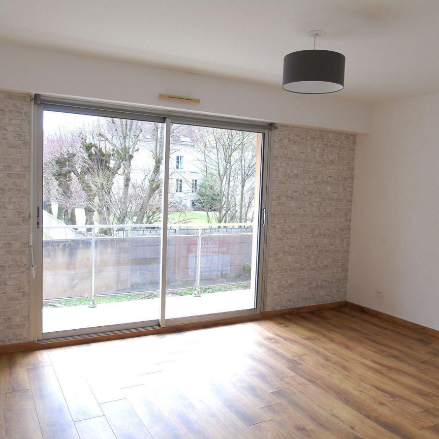 A LOUER Un appartement de type F1 de 24,74 m² situé au 1er étage avec ascenseur à la Résidence... - Photo 1