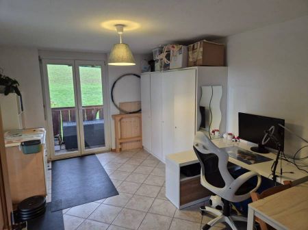4.5 Zimmerwohnung an ruhiger Lage inkl Nebenkosten und Parkplätze - Photo 2