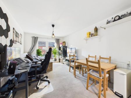 2 bedroom semi-detached house to rent - Photo 3