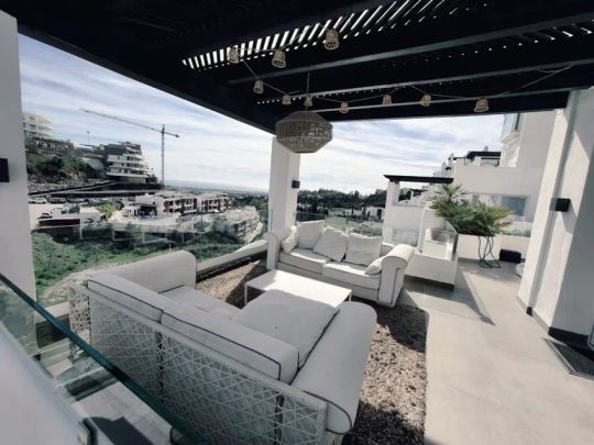 Alquiler de ático en La Quinta - Photo 1