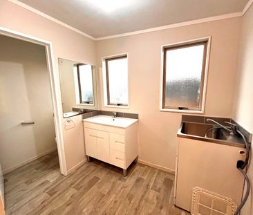 426A Roscommon Road, Clendon Park, Auckland - Photo 6