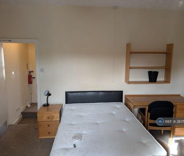 2 bedroom end of terrace house to rent - Photo 6