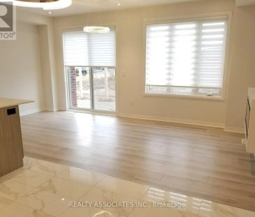 71 SCHMELTZER CRESCENT - Photo 1