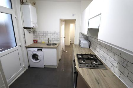 2 bedroom terraced house to rent - Photo 5