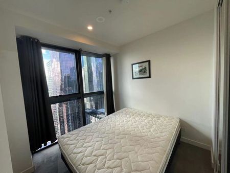 Furnished 2 Bedroom Apartments with City View in Central Location! - Photo 3