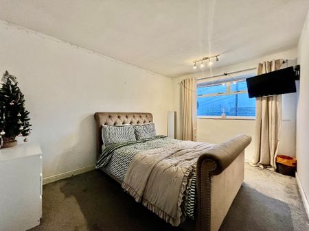 Landseer Way, Leeds - Photo 4