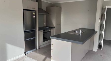 Cosy 3 bedroom available early December - Photo 5