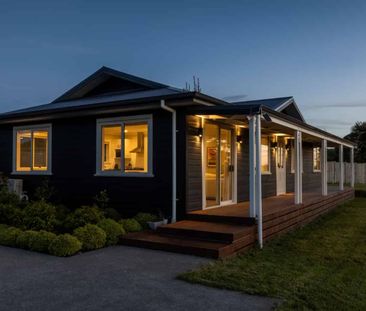 Modern 3-Bedroom Home - Great location - Photo 5