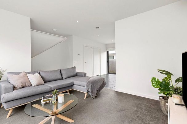 New Townhouse 200m from the Shore. - Photo 1
