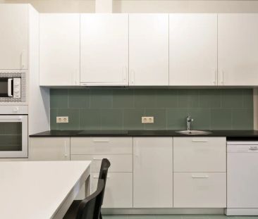 3-bedroom apartment for rent in Sants, bills included - Foto 3