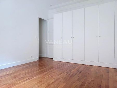 PARIS VIII - Appartement avec deux chambres - Rue Clément Marot - Photo 2