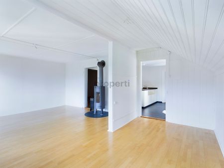 Charming 4.5-room penthouse apartment with balcony in Thierachern - Photo 4