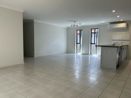 Modern Family Living in the Heart of Tarneit! APPLICATIONS NOW OPEN - Photo 4