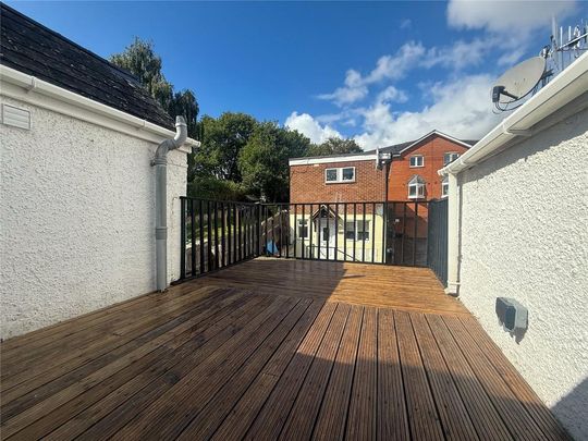 2 bedroom maisonette to rent - Photo 1