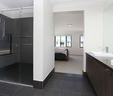 5 BEDROOM FAMILY HOME WITH CLUB ACCESS - Photo 6