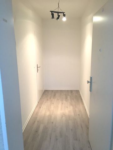 Hier kann sich Ihre Familie wohlfühlen.. 3 Zimmer im Erdgeschoss mit Balkon - Photo 2