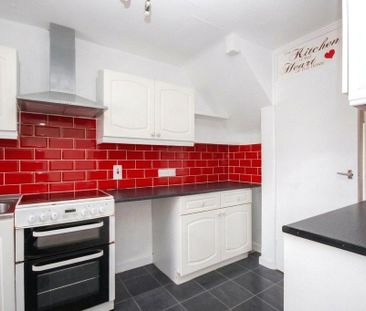 3 bedroom terraced house to rent - Photo 6