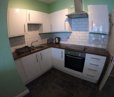 4 bedroom apartment to rent - Photo 5