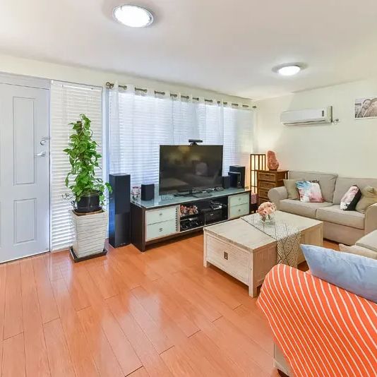 Entertainers Delight - Photo 1