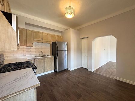 $1,599 / 1 br / 1 ba / 460 King William St unit 2 - Photo 4