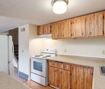 939 Bracewood Drive SW, Calgary - Photo 3