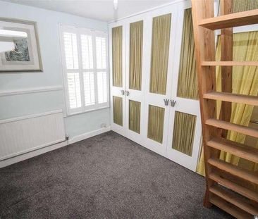 Ray Cottages, Uttons Avenue, Leigh On Sea, SS9 - Photo 1