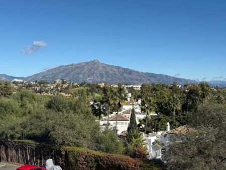 3 room luxury House for rent in Estepona, Spain - Photo 4