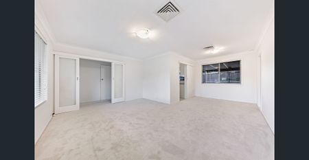 3 Bedder Plus Home Office, Pool, Walk to Excelsior Sch, Xpress Bus, Park, Gym - Photo 4