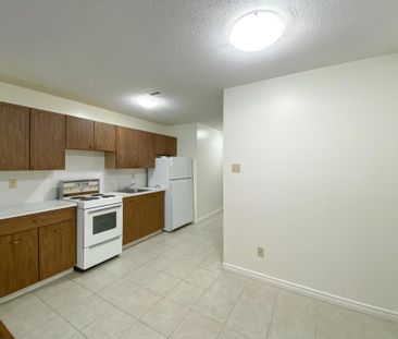 Bachelor One Two Bedroom Apartment Units - Photo 3
