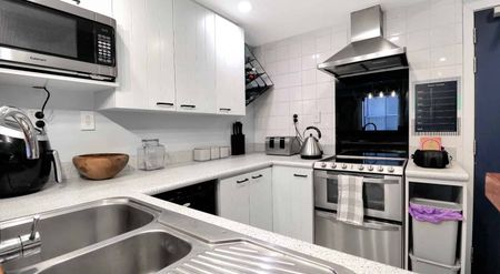 Apartment Living - Photo 2