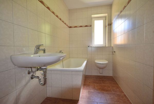 3-Raum • Tageslichtbad mit Wanne • am Heimgarten • Balkon • Top-Preis! • Fussbodenheizung - Photo 1