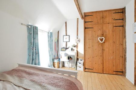 2 bedroom terraced house to rent - Photo 4