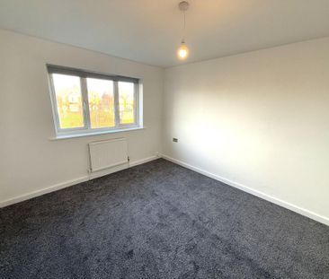 3 bedroom end of terrace house to rent - Photo 1