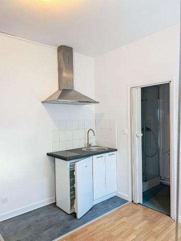 Appartement à louer - REIMS- CENTRE- - Photo 2
