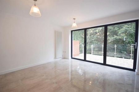 3 Bedroom Detached To Let - Photo 2