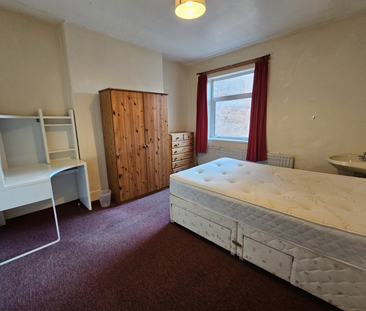 5 Bed Student Accommodation - Photo 5