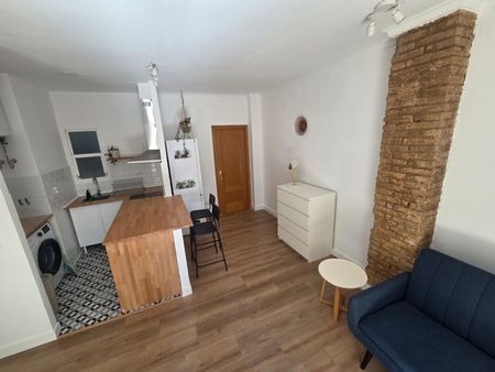 Alquiler de piso en Calle de la Reina Na Maria, 1 - Foto 2