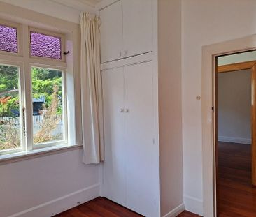 Charming Wadestown 3BR Home w/ Garden! - Photo 4