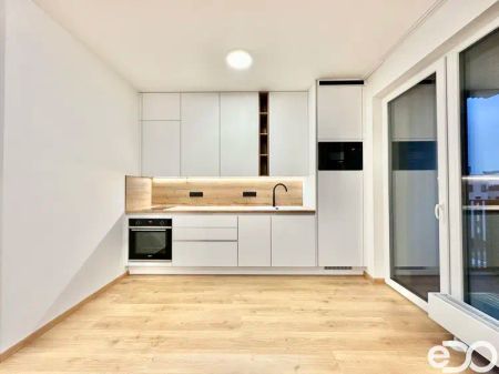 Pronájem atraktivní bytové jednotky 1+kk/B + garážové parkovací stání, 53 m - Photo 3