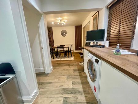 3 bedroom semi-detached house to rent - Photo 5