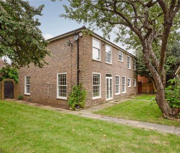 4 bedroom detached house to rent - Photo 4