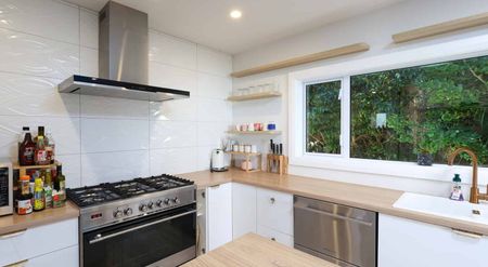 Three bedroom with two additional rumpus rooms - Photo 4