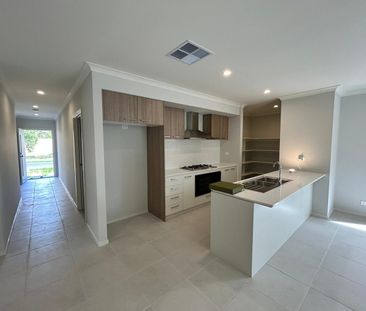 Spacious Family Home - Photo 2