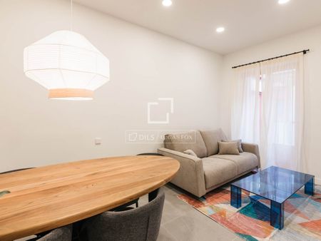 Excellent 3 Bedroom apartment for rent in La Latina, Madrid - Photo 4
