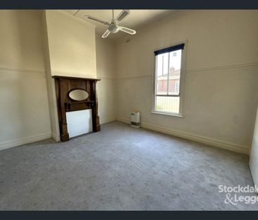 CHARMING HOME IN A PRIME LOCATION - Photo 2